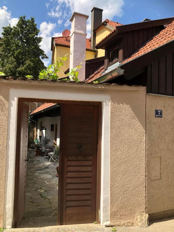 Apartment Zum Roten Tor Spitz an der Donau ภายนอก รูปภาพ